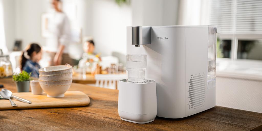 ブリタ サーバー型浄水器 「キューブ クール」 | BRITA®（ブリタ）